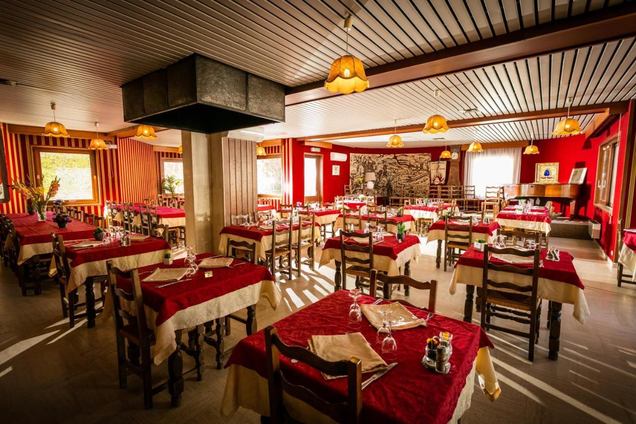 Logis Hotel Restaurant Du Commerce La Canourgue Zimmer foto